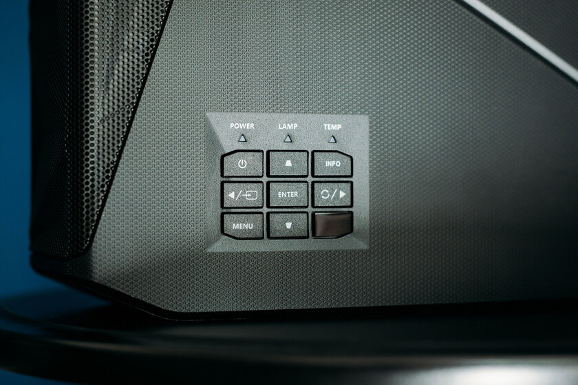 Геймерский проектор с 240 Гц и 300 дюймами: обзор Acer PREDATOR GD712 — Дизайн корпуса. 3