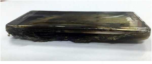Новый случай взрыва Galaxy Note 7 при зарядке
