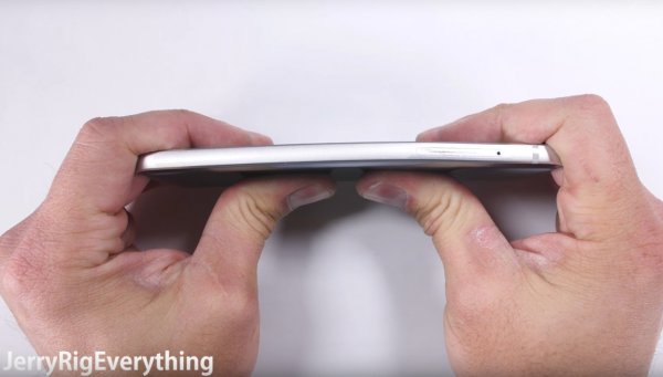 LG G6 невозможно согнуть