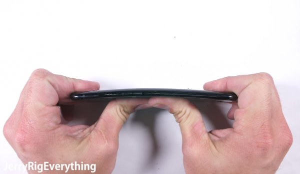 Xiaomi Mi 6 — чемпион по прочности