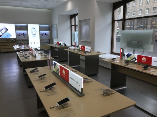 Huawei открыла фирменный шоу-рум в Москве