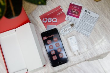 Обзор BQ 5203 Vision