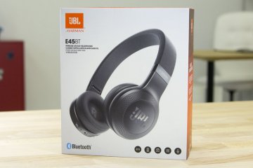 Обзор Bluetooth-наушников JBL E45BT — Комплектация. 1