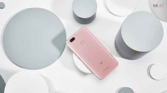 Представлен Mi A1 — первый совместный смартфон Xiaomi и Google