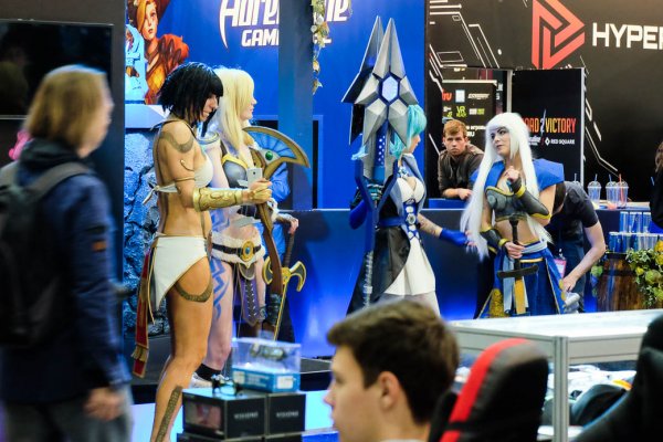 Выбираем лучшую девушку Comic Con и ИгроМир 2017