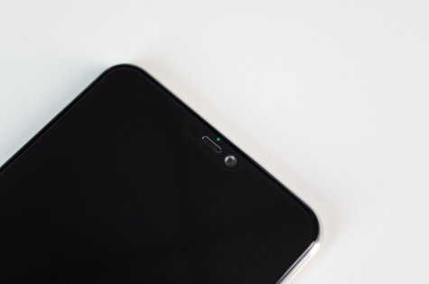 Обзор Vivo V9: удачный подражатель?