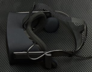 Игровой ПК в рюкзаке: обзор Intel NUC Hades Canyon
