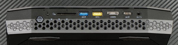 Игровой ПК в рюкзаке: обзор Intel NUC Hades Canyon