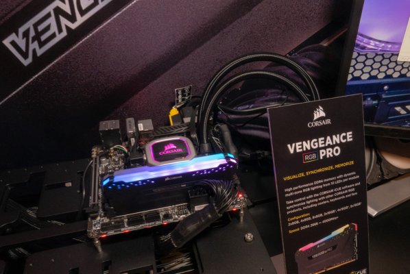 Corsair показала новые корпуса и ОЗУ с RGB на Computex 2018