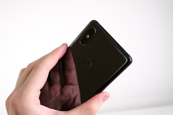 Обзор Xiaomi Mi MIX 2s: плановое обновление — Железо. 31