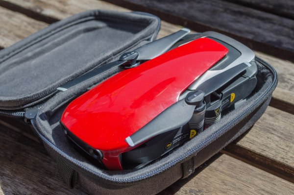 Обзор DJI Mavic Air — компактный дрон для начинающего пилота