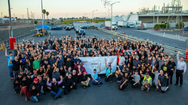 Tesla наконец смогла выпустить 5000 автомобилей Model 3 за неделю