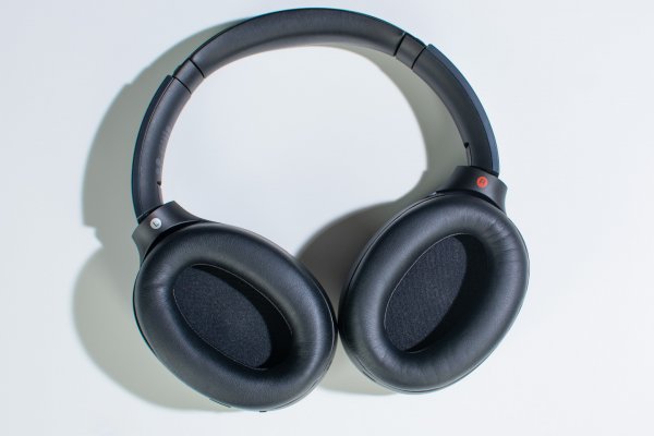 Обзор Sony WH-1000XM2 — передовое шумоподавление — Внешний вид и эргономика. 5