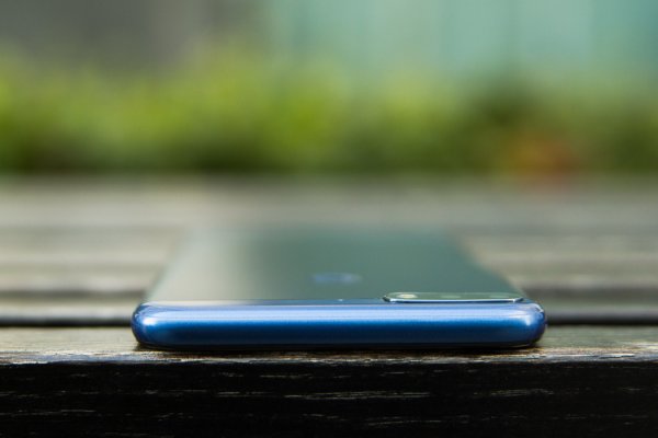 Обзор Honor 7C Pro — достойный фаблет за разумные деньги — Внешний вид. 11