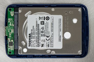 Просто и со вкусом: внешние накопители ADATA HD330 и HV300 — Особенности конструкции. 5
