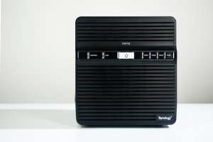 Обзор Synology DiskStation DS418j — Ваш личный — Внешний вид. 2
