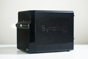 Обзор Synology DiskStation DS418j — Ваш личный — Внешний вид. 4