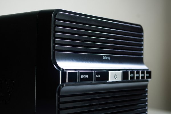 Обзор Synology DiskStation DS418j — Ваш личный — Внешний вид. 7