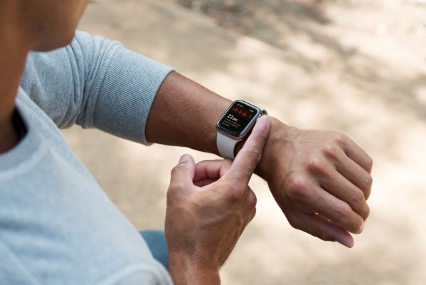 Главные функции новых iPhone и Apple Watch не будут работать в России