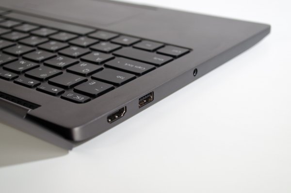 Обзор Xiaomi Mi Notebook Air 13.3 — рабочая машинка — Внешний вид. 8