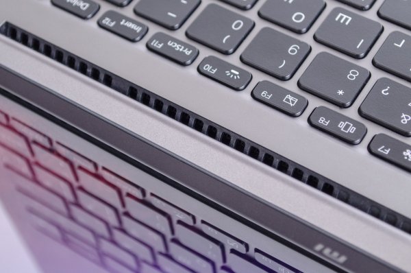 Обзор Xiaomi Mi Notebook Air 13.3 — рабочая машинка — Железо. 50