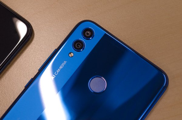 Предварительный обзор Honor 8X — стекло, металл и AI