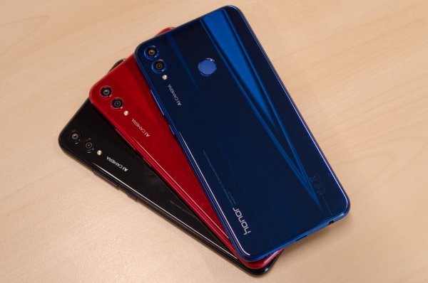 Предварительный обзор Honor 8X — стекло, металл и AI