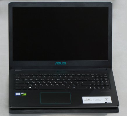 Не до конца гейминг: ASUS X570UD — Экран, тачпад и клавиатура. 1